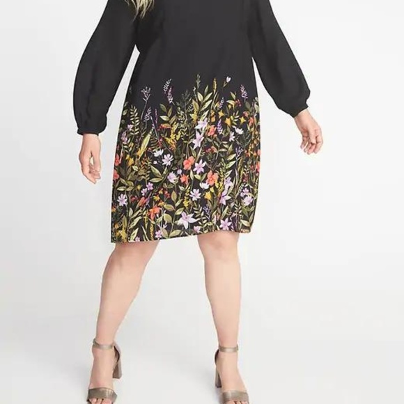 Old Navy Georgette Plus-Size Swing Dress - Picture 2 of 6